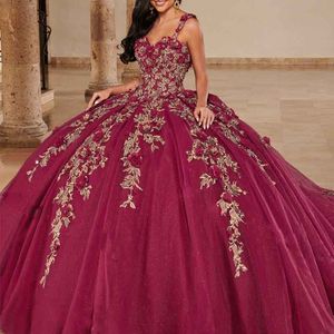 Luxurious Quinceanera Prom Dresses Spaghetti Strap Sweet 15 Girls Party Gown 3D Flower Gold Lace Appliques Vestidos De 16 anos