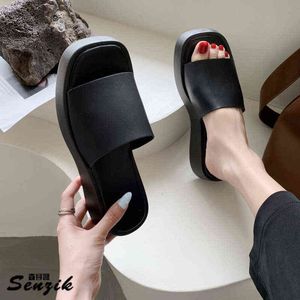 Толстые подошвы простые мода прохладные тапочки для женщин 2022 летняя корейская версия внешнего износа квадратный носок пятки пляжная обувь Y220412
