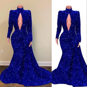 2022 Sexy Bling Royal Blue Evening Dresses Wear High Neck Keyhole Velvet Glittering Sequined Lace Sequins Overskirts Zipper Back Party Dress Prom Gowns