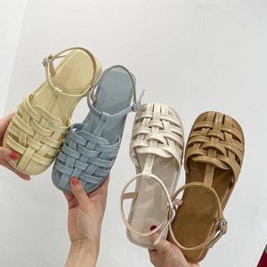 Летние женские римские сандалии, модная большая верхняя одежда, студенческие туфли на плоской подошве 41, с закрытым носком, с полыми отверстиями, 42 сандалии 325