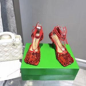 Comodi sandali con lacci sul retro con tacco alto reparto scarpe da donna pezzo lucido cucito scarpe da sposa moda rete da pesca alla caviglia estate speciale 35-43