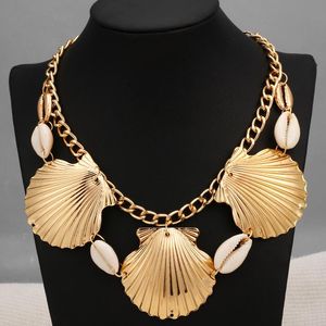 Hänge halsband Hesiod Bohemian Multilayer Ocean Seashell Beach Pendants Halsband Kvinnor Fashion Gold Color Shell Chain Jewelrypendant