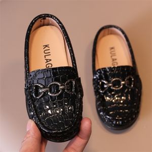 Baby Boys Leather Shoes Kids Casual Flats Children Loafers Slipon Metal Buckle Chic Moccasins Flats for Wedding Party 2130 220520