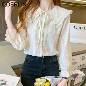 Qoerlin Korean Doll Collar Shirt Sweet Japanese SingleBreasted Spets Hollow Out Croched Blue Women Apricot White Tops 210412