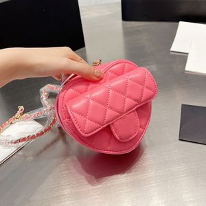 France Womens Valentine Love Bags Designer Classic Mini Vanity Heart Quilted ￤kta l￤der GHW Crossbody axelv￤ska multi pochette sacoche handv￤ska 14cm