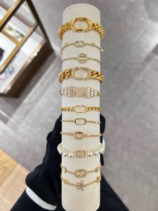 Jolis Breloques Pour Bracelets achat en gros de Designer de luxe Bracelet de perle de zircon de luxe de luxe pour femmes pour femmes dames mignonnes élégantes exquises brillant brillant chaîne de chaîne charme de chaîne