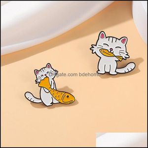 Pins Brooches Jewelry Unisex Couples Cute Cat Eat Fish Shape Cartoon Animal Clothes Badge Backpack Bag Sweater Alloy Lapel Pin European Ena