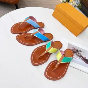 Klassiska flip flops inomhus tofflor Sandaler design tofflor platt sko sommar damer regnbågen bilder ladie sandaler kvinnlig storlek 35-42 med låda