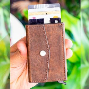 Portafogli Smart Wallet Mini Porta biglietti da visita Vera pelle di mucca Fatti a mano Uomini automatici Regalo Red-Tan-CoffeeWallets