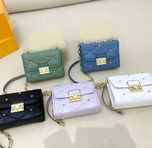 Luxurys designers väskor axelväskor läder klassiska damer lås handväska 5 färger kedja messenger väska rhombus gitter mode kvinnor plånbok handväskor