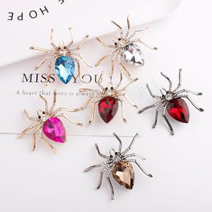 Broszka moda pająk kryształowe piny kwiatowe broszki kobiety kostium ślubny biżuteria sukienki