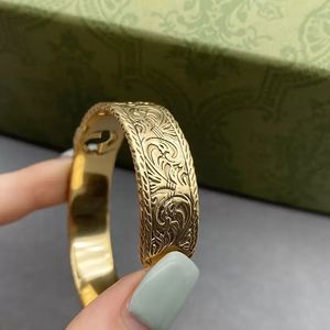 Gold Jewellery Bangles Designs achat en gros de Bracelet en or femme bracelet sculpté homme bracelets d épaisseur design de mode hommes bijoux de luxe lettre G Couple bijoux cadeau de mariage