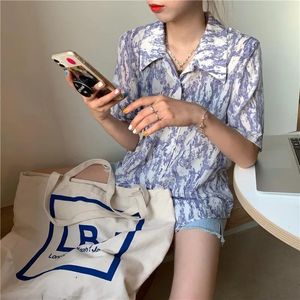 Bloups feminina camisas de impressão vintage bonita para mulheres moda 2022 roupas de verão urbano solto de manga curta top casual