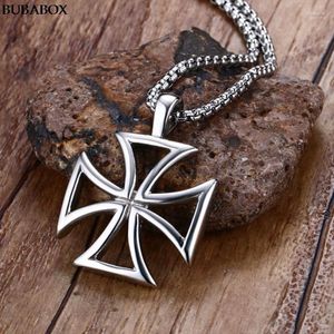 Collares pendientes Vintage Hollow Knights Templar Cross Collar para hombres Boy Maltese Iron Moda Acero inoxidable Hombre JewelryPendant Elle22