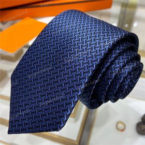 Hombres Corbatas De Diseñador al por mayor-Diseñador corbata para hombre corbata seda de alta calidad Cravatta Uomo Male Business Carta bordada Krawatte con caja de lujo corbatas de cuello