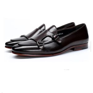 2022 Nya högkvalitativa män loafers klänning slip på manliga skor