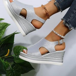 Sandaler glitter färg gyllene silver kilar för kvinnor klänning comfy klippt ut spännband