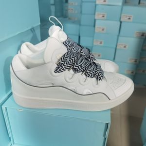 Designer Vävd Snörning Fritidsskor Mode Herr Dam Sneaker Präglad Nylon Canvas Sko Gummi Plattform Sula Kvinna Dam LÄDER CURB Sneakers NO362