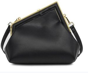 Nova bolsa de ombro feminina retrô simples bolsa carteiro com fivela de metal com fivela de mão bolsas femininas de grife bolsa de couro