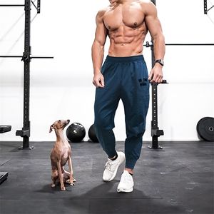 Joggers Pants Men Muscle Fitness Running Pants Training Sport Quick Dry Gym Training Sweatpants Bodybuilding Beam Mouth Trouser 220621