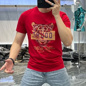 2022 Sommar New Young Design T-shirts Slim Casual Tees Mode Märke O-Neck Tiger Head Hot Rhinestone Broderi Bomull Kläder Top Röd Svart Vit M-5XL