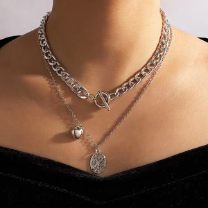 Collana con ciondolo a cuore alla moda per ciondoli da donna Collare di gioielli a catena multistrato in metallo multistrato in lega d'oro geometrica