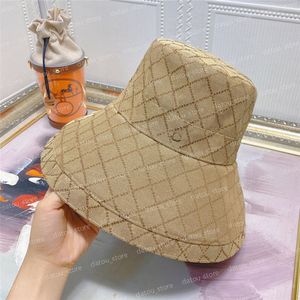 Kadın Erkek Tasarımcı Şapkaları Yaz Sunbonnet Lüks Moda Marka Mektubu Kova Casquette Erkek Kadınlar Fedora Beanies Hats