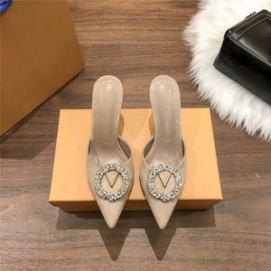 샌들 디자이너 여성 하이힐 섹시한 뾰족한 발가락 솔 펌프 로고 먼지 가방 결혼식 신발 35-42