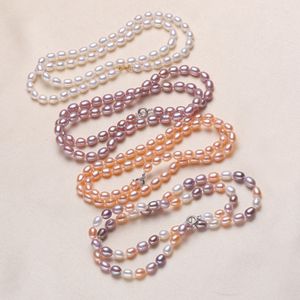 Handgeknüpfte Halskette, natürliche 5–6 mm weiße, rosa, violette Süßwasser-Reisperlen-Pullover-Kette, fast ovale Perle, 45 cm