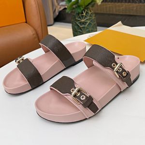 Early Spring New Designer Sandal och tofflor Joint Design Classic Old Flower Material målade med varumärkesspecifika mönster för att lyfta fram känslan av mode