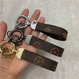 Leather Key Chains Ring Buckles Fashion Design Flower Keychain Holder for Men Woman Bag Charm Pendants Car Keyrings Gift Jewelry Accessories