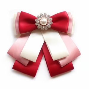 Bow Ties coréen Designer Hingestone Tie British Style Bowtie Shirt White Shirt pour femmes Accessoires de vêtements de mariage en cravate Bowtiebow