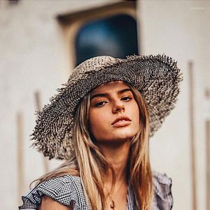 Hattar med bred brätte Sommar för kvinnor Retro platt hatt Handgjord ihålig design Raffia Halm dam utomhus solskydd StrandhattWide Oliv22