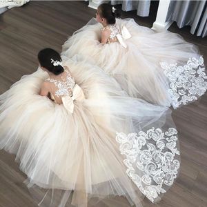 Flickas klänningar elfenben blommor flicka klänning 2022 pärla prinsess boll klänningar spets applikation första nattvards kjolar bow vit barn bröllop fest dre