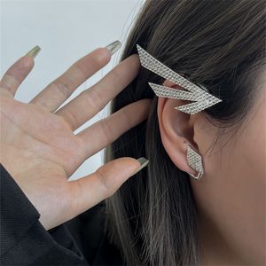 Orijinal elmas çukurlu peri kulak saplama melek kulak klip tatlı ve serin sıcak kız içbükey şekil niş tasarım moda mücevher hediyesi