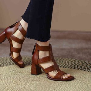 Frauen Sandalen Neue 2022 Kuh Leder Frühling Sommer Lace-up Peep Toe Gladiator Mode Römischen Stil Handgemachte Schuhe Platz ferse 220607