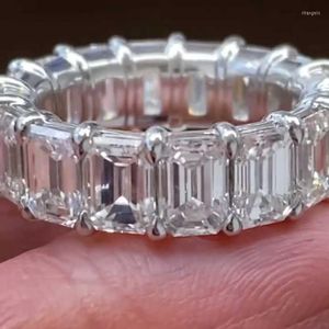 Pierścienie klastra Wieczne Sterling Srebrna Pave Emerald Cut Symulowany diament dla kobiet zaręczyny Pierścień Biżuterii RITA22