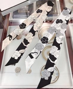 Luxury Silk Handbag Scarf 2022 New Fashion Designer Women Floral Floral Printed pannband Neckringar Klassiska v￤skesat Satin Scarves 8x120cm