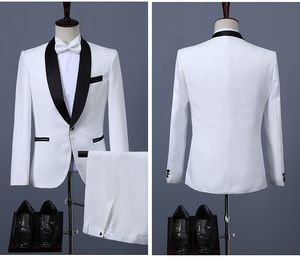 Klassiska män kostymer toppade lapel tuxedos brudgum bröllop vit jacka och svarta byxor 2 stycke formell festklänning