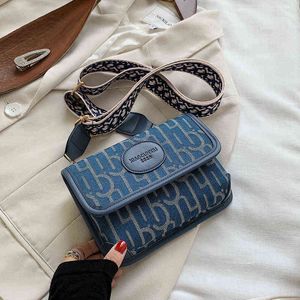 Foreign Style Texture waist Bag Women's Korean Fashion Versatile Wide Shoulder Belt Bag Denim Chest Bag 220712