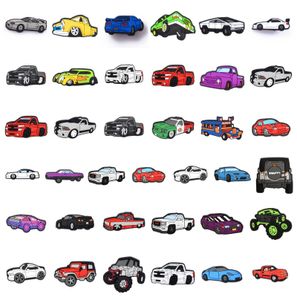 Singolo 1 PZ Cool sports car PVC croc shoes charms divertente cartone animato Accessori per zoccoli scarpa Decorazioni uomo regali per bambini