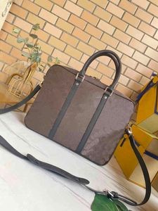 Men Briefcase Designer Classica Aktentasche handbags laptop bag handbag mens Fashion Casual retro High capacity Crossbody shoulder bags top quality