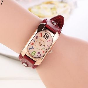 The Women Fashion Simple Disual Watches Faux Leather Strap مستطيلًا Case Watch wrist wrast