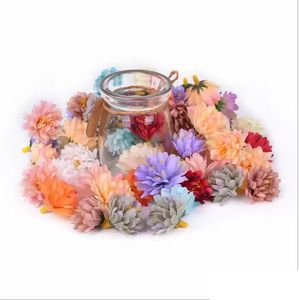 Partihandel Small Silk Carnations Handmade tygblomningshuvud för bröllopsdekoration Diy Wreath Halo Garland Gift Scrapbooking
