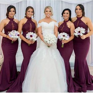 Burgundy sjöjungfru brudtärna klänningar 2022 Elegant arabisk halter nacke Lace Appliques Wedding Guest Party Dresses Vestido de Feista