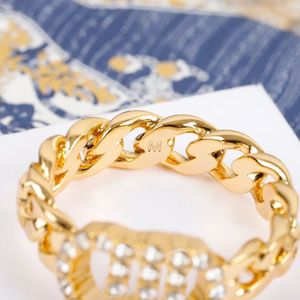 Vintage Gold-Tone Scruw-On C-formade charmörhängen Designers Luxurys Ornament Crystal Stud örhängen Rose Gold Fashion Womenjewelrys aldrig allergisk Pretty Pretty