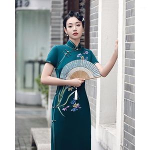 Etniska kläder cheongsam klänning modern 2022 kinesisk trational broderi smala klänningar cheongsams orientaliska parti kvinnor vintage plus storlek