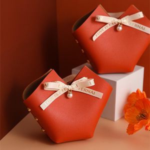 Presentförpackning 20st Nordic Leather Box Heart Shaped Wedding Candy Bag Favors Packaging Creative Handbag Party Gifts To GuestsGift