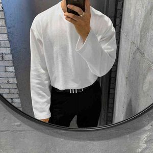 Camiseta preta/branca superdimensionada masculina de algodão casual com decote em O camiseta masculina coreana solta de manga comprida tops masculinos M-2XL T220808