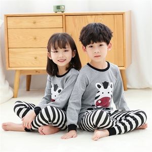 27 barn Autumn Girls Pyjamas Suit Boys Pyjamas Suit i 2-9 år Hemkläder Dräkt Barn Pyjamas Tecknad mönster Barnkläder LJ201216
